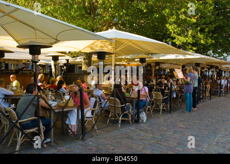 Ristorante Le Terrazze lungo Lilla Torg la piccola piazza di Malmö Skåne Svezia Europa Foto Stock