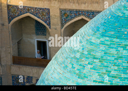 Studente in Mir mi Medrasa araba a Bukhara Uzbekistan Foto Stock