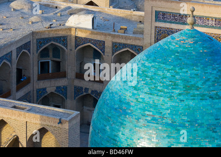 Studente in Mir mi Medrasa araba a Bukhara Uzbekistan Foto Stock