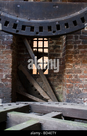 Architettura del castello di Malbork (Die Marienburg) costruita nel XIII secolo in Prussia dall Ordine Teutonico come Ordensburg. Foto Stock