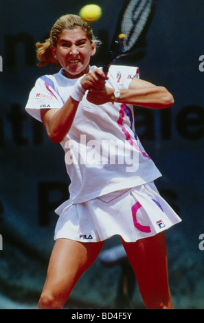 Seles, Monica, * 2.12.1973, giocatore di tennis serbo, a mezza lunghezza, giocando, circa 1990s, Foto Stock