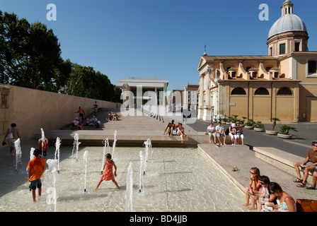 Roma Italia il Museo dell'Ara Pacis di Richard Meier architetti Partner completato 2006 costruito per ospitare l'Ara Pacis Augustae Foto Stock