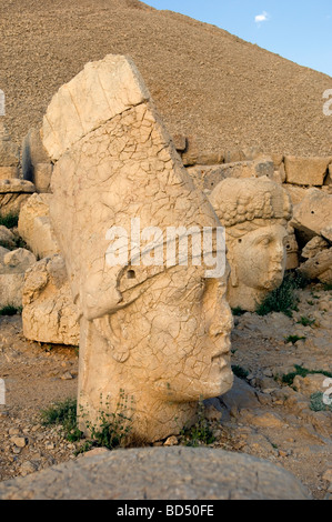 Scolpite le teste di pietra a Nemrut Mountain Foto Stock