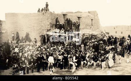 Native American Indian Dance di raccolto Foto Stock