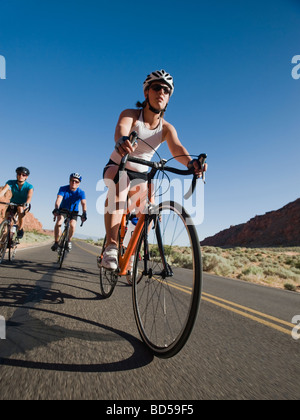 Ciclisti su strada Foto Stock