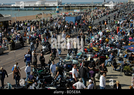 Il Brighton Burn-Up, Ace Cafe Reunion Esegui. Foto Stock