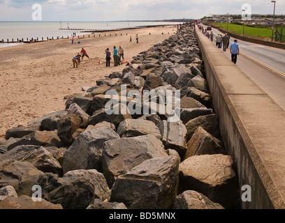 Armatura di roccia e mare muro a South Promenade Hornsea East Yorkshire Regno Unito Foto Stock