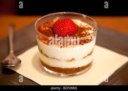 Tiramisù - tempo di dessert a Goult, Provenza Francia Foto Stock