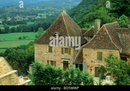 Country house a Castelnau sulla collina sopra la valle della Dordogna in Aquitaine Francia BEAN AL Pix 0119 Foto Stock