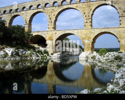 Roman Pont du Gard acquedotto in Provenza nel sud della Francia Foto Stock