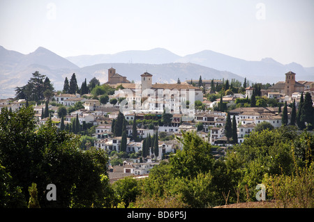 Vista dal Palacio de Generalife, Alhambra di Granada, provincia di Granada, Andalusia, Spagna Foto Stock