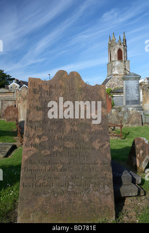 Fine XVIII secolo lapide nel cimitero a Holywood priory contea di Down Irlanda del Nord Regno Unito Foto Stock