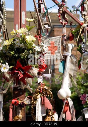 Ossa Croce cimitero nel quartiere londinese di Southwark Foto Stock