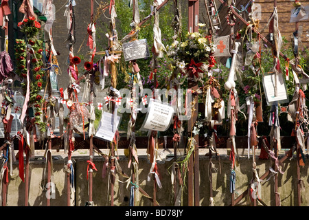 Ossa Croce cimitero nel quartiere londinese di Southwark Foto Stock