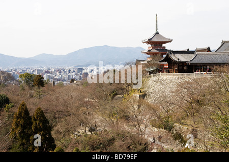Kiyomizudera 'acqua pura tempio' a Kyoto, in Giappone si affaccia su Kyoto Foto Stock