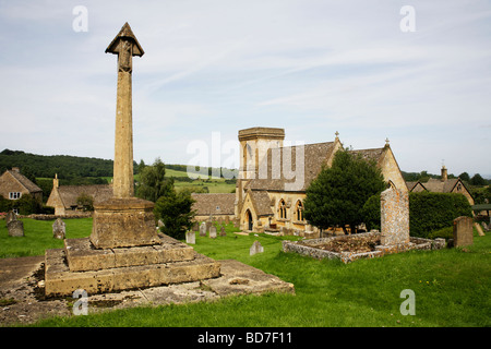 La chiesa di San Barnaba Snowshill Gloucestershire in Inghilterra Foto Stock