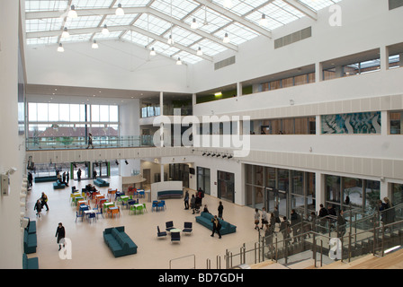 Istruzione - La Chiesa cattolica di Cristo Re d'Inghilterra centro di apprendimento HUYTON LIVERPOOL Foto Stock