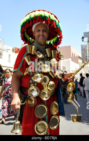 Guerrab tradizionale (vettore d'acqua) a Medina, Tangeri, Tangeri-Tétouan Regione, Marocco Foto Stock