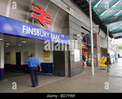 Finsbury Park Station ingresso, Finsbury Park, Nord di Londra Foto Stock