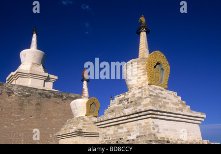 Le pareti di Erdene Zuu monastero con il suo 108 Stupas Karakorum, Mongolia Foto Stock