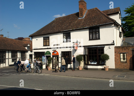 Negozio locale, Lavenham, Suffolk, Regno Unito. Foto Stock