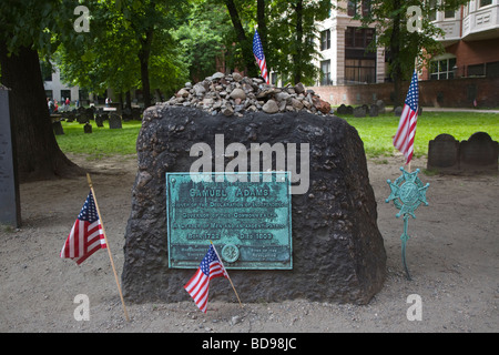 Tomba di Samuel Adams nel granaio di massa di seppellimento di Boston Massachusetts Foto Stock