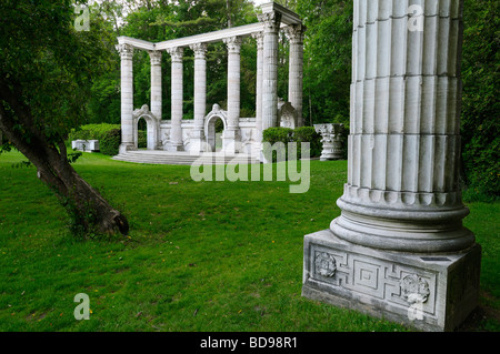 Teatro Greco di colonne e in fase di Forest Park di guild giardini di scultura toronto Foto Stock