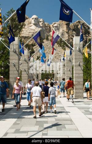 Le famiglie in visita a Mount Rushmore National Memorial in Sud Dakota Foto Stock