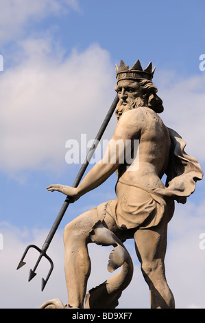 Durham City statua del Nettuno market place Durham Inghilterra Foto Stock