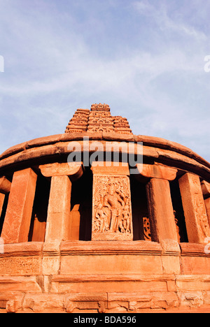 Incisione su di un tempio Durga Temple, Aihole, Bagalkot, Karnataka, India Foto Stock