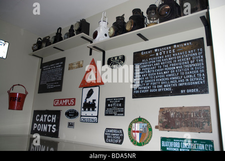 Segnaletica ferroviaria a Radstock Museum, Somerset REGNO UNITO Foto Stock