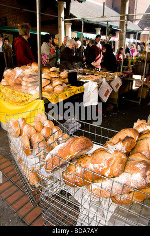 Mercato degli Agricoltori il sabato, Stroud, Gloucestershire Foto Stock