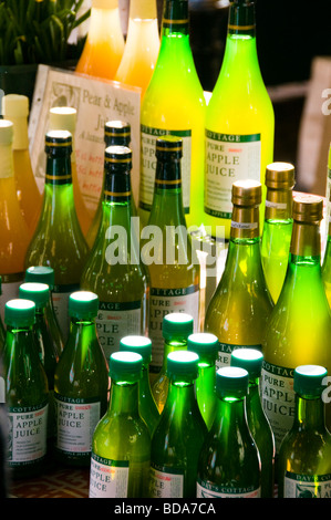 Mercato degli Agricoltori il sabato, Stroud, Gloucestershire Foto Stock