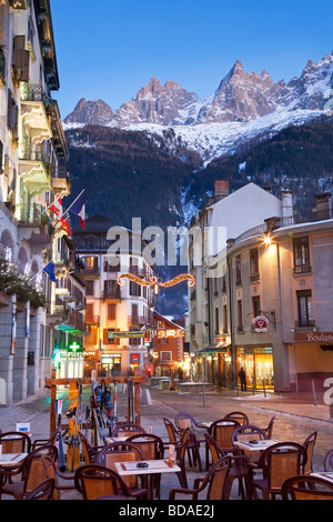 Chamonix Mont Blanc sulle Alpi francesi Haute Savoie Chamonix Francia Foto Stock
