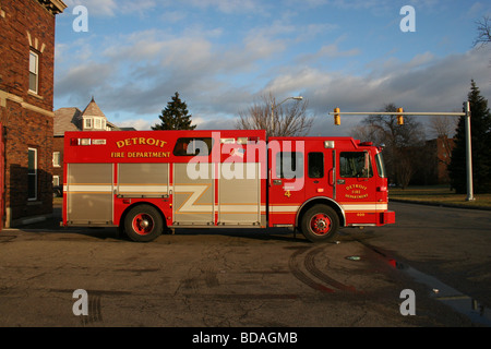 Tattiche di potenza uomo squadra di salvataggio 4 Detroit Fire Department Detroit Michigan Foto Stock