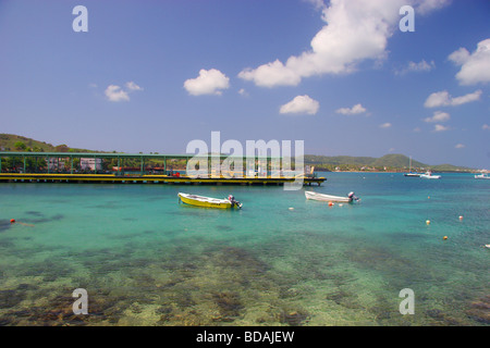 Vista sul porticciolo di Isabel - Isola di Vieques, Puerto Rico Foto Stock