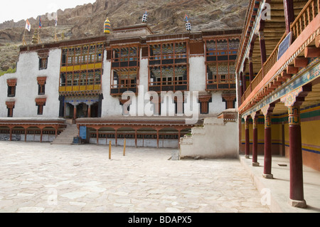 Pannello solare su un monastero, Monastero di Hemis, Hemis, Ladakh, Jammu e Kashmir India Foto Stock