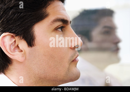 Close-up di un imprenditore di pensare Foto Stock