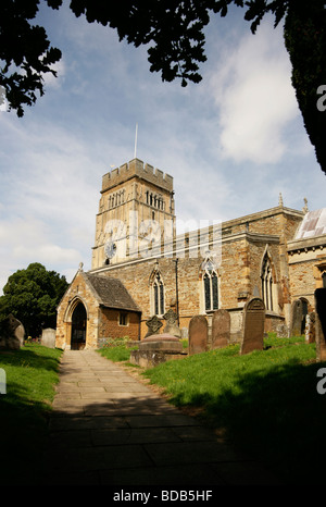 Earls Barton chiesa con circa il decimo secolo tardo Torre Sassone Northamptonshire Foto Stock