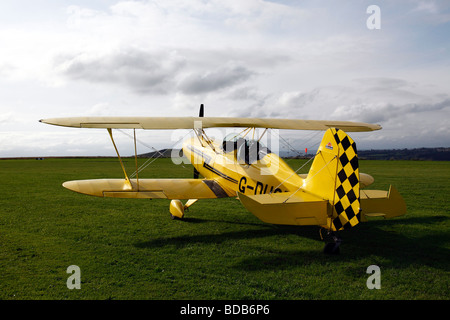 Un Stolpe biplano Starduster a Compton Abbas airfield nel Dorset in Inghilterra Foto Stock