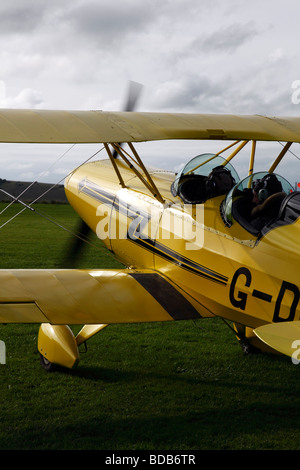 Un Stolpe biplano Starduster a Compton Abbas airfield nel Dorset in Inghilterra Foto Stock