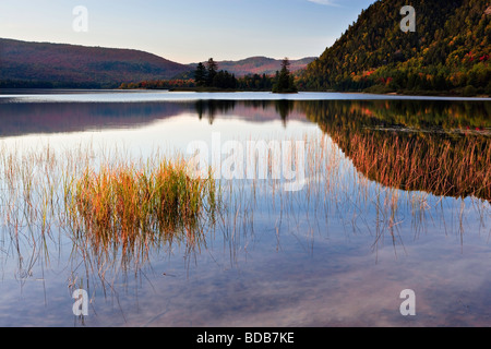 Lac Monroe nel Parc national du Mont Tremblant, un parco provinciale del Québec, Laurentides, Quebec, Canada. Foto Stock