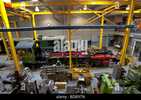 Il Flying Scotsman locomotiva a vapore che viene ripristinato nel National Railway Museum di York Foto Stock