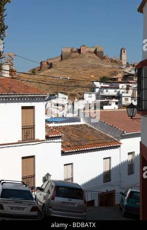 Villaggio bianco Alora e Castello. Malaga. Costa del Sol. Andalusia. Spagna. Europa Foto Stock