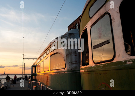 Red Hook carrello al tramonto Foto Stock