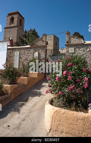 Chiesa e Castillo Arabe. Alora. Malaga. Costa del Sol. Andalusia. Spagna. Europa Foto Stock