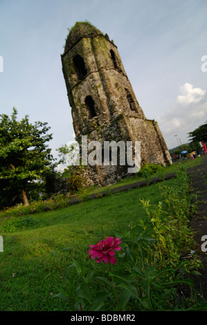 Chiesa Cagsawa, Albay, Bicol, sud-est di Luzon, Filippine Foto Stock