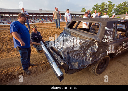 Stati Uniti Tennessee Demolition derby presso Putnam County Fair di Cookeville Foto Stock