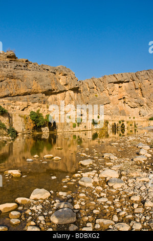 Il letto del fiume Wadi Ghul Al Dakhiliyah regione Sultanato di Oman Foto Stock