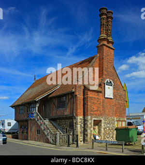 Aldeburgh Town Hall, sala controverso, Suffolk, East Anglia, Inghilterra, Regno Unito. Foto Stock